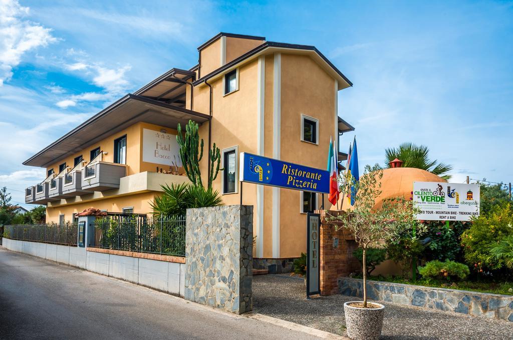 Hotel Bacco Ascea Buitenkant foto